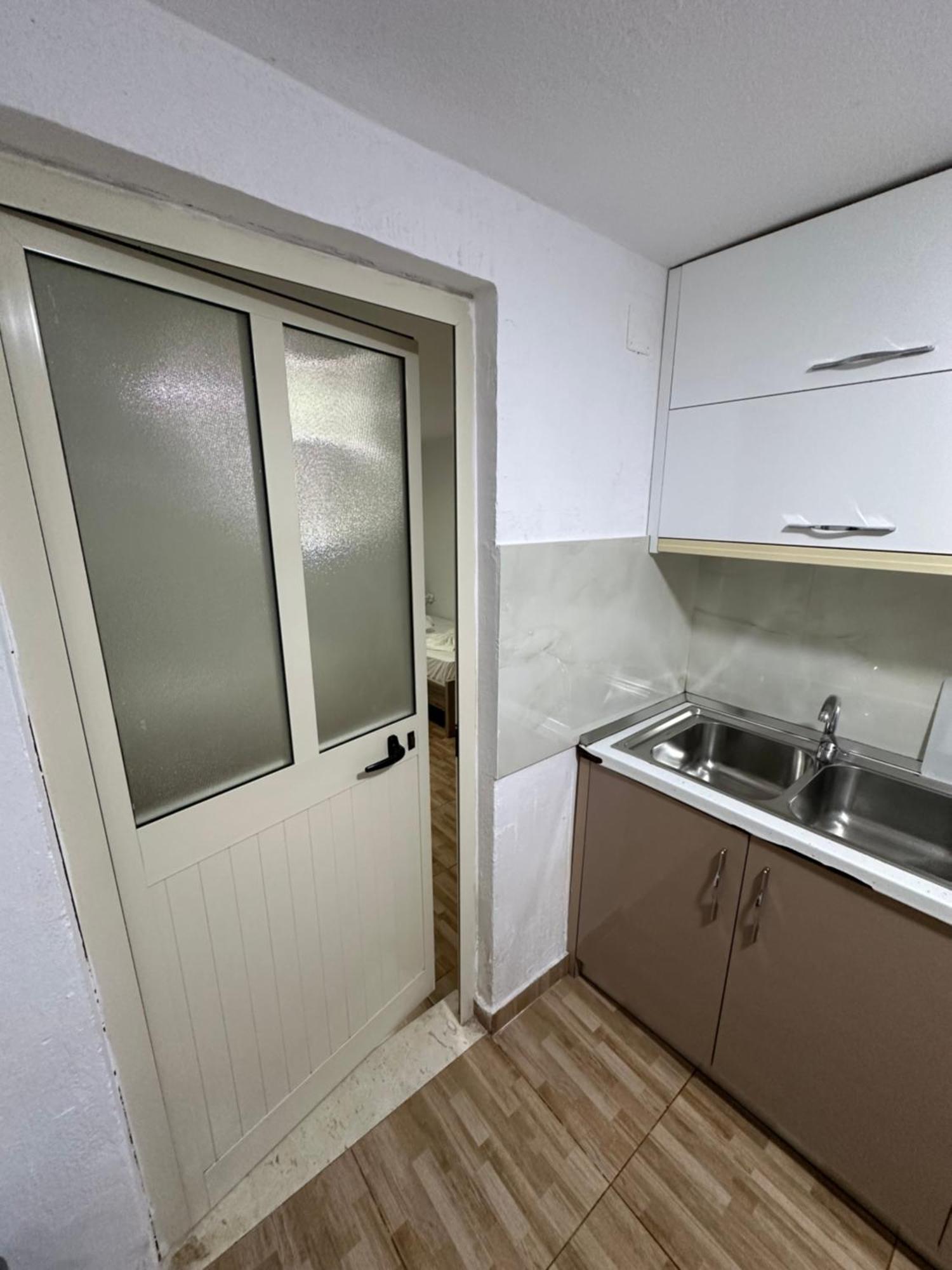 Elby Apartments Берат Экстерьер фото