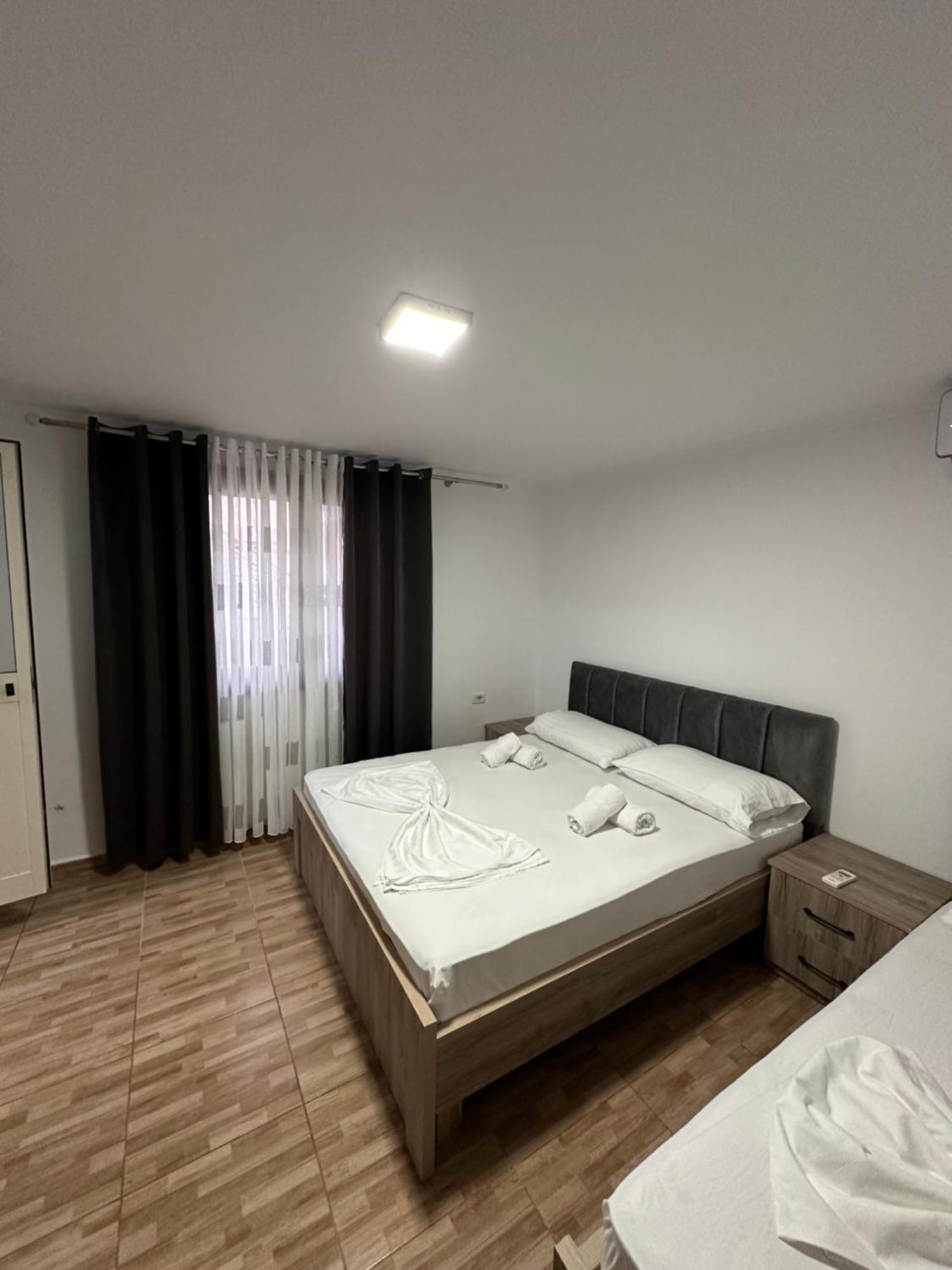 Elby Apartments Берат Экстерьер фото